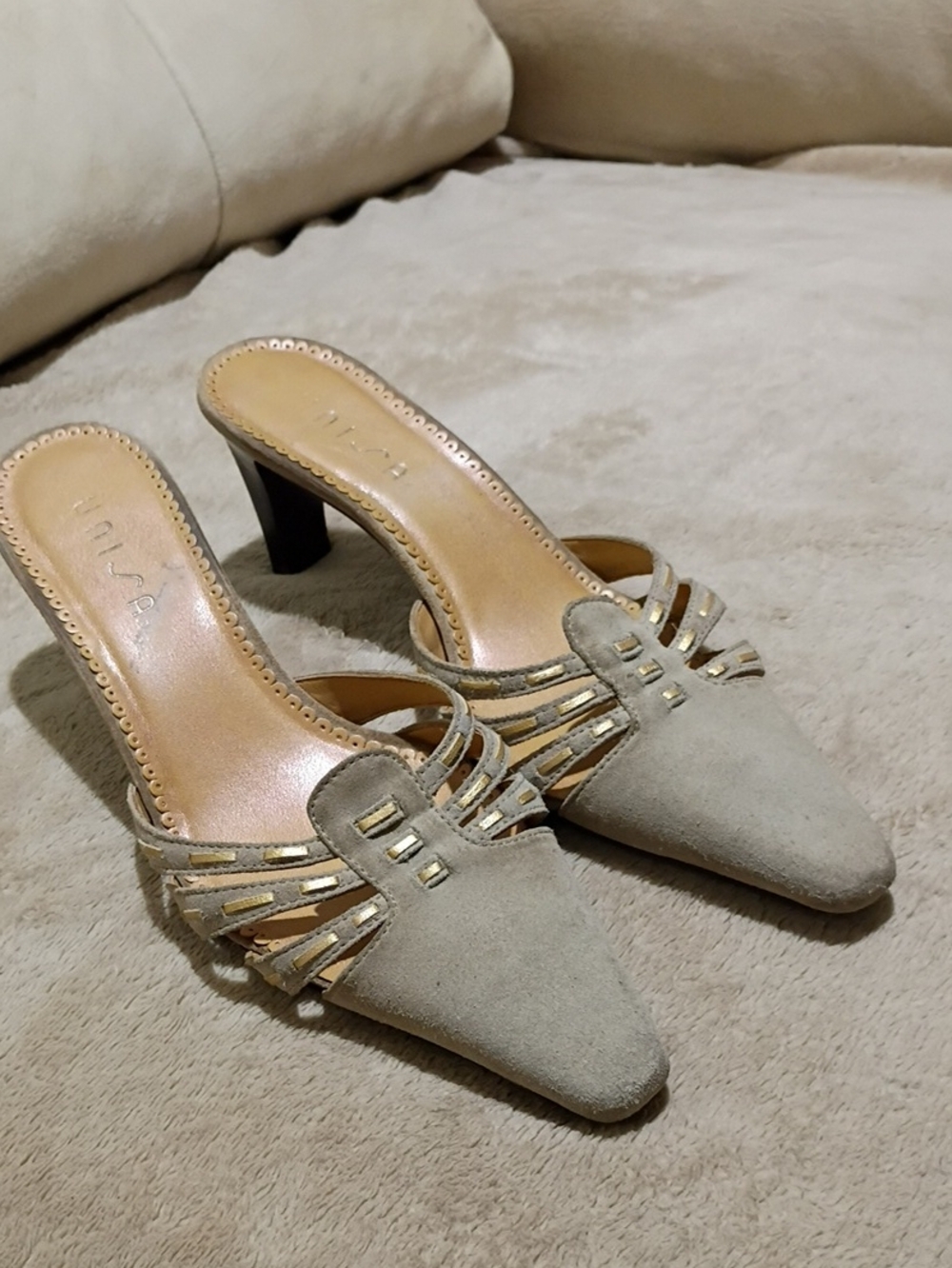 Women's Beige Suede Pointed-Toe Heeled Mules